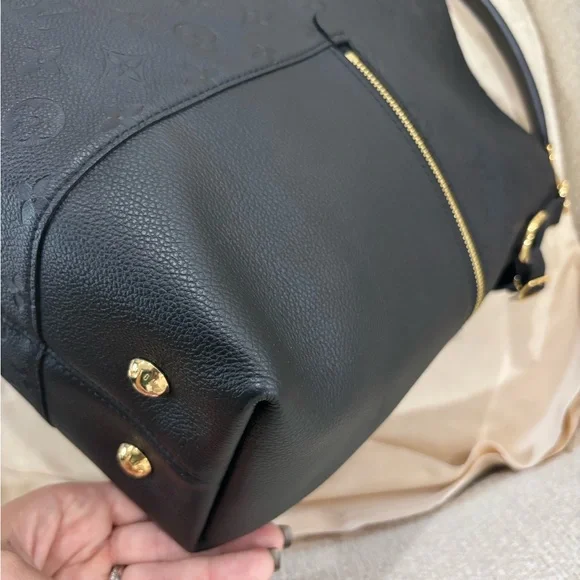 Authentic Louis Vuitton NEW MELIE Empreinte black with 2 straps discontinued